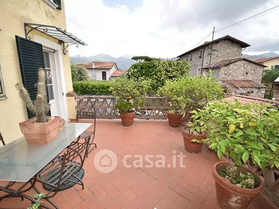 Immagine 3 di Porzione di casa in vendita  in Via degli olmi  a Forte Dei Marmi