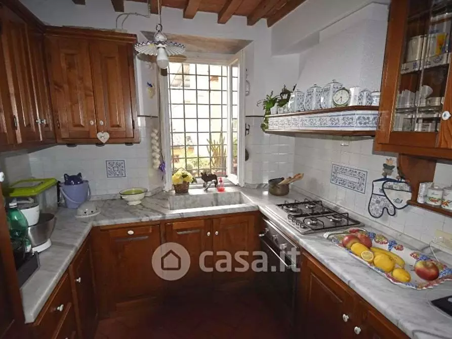 Immagine 7 di Porzione di casa in vendita  in Via degli olmi  a Forte Dei Marmi