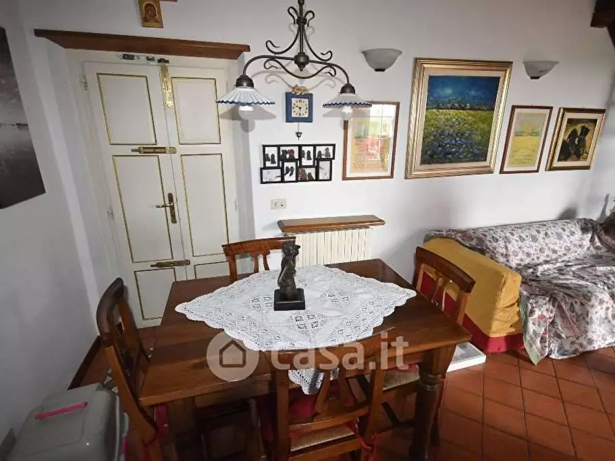 Immagine 10 di Porzione di casa in vendita  in Via degli olmi  a Forte Dei Marmi