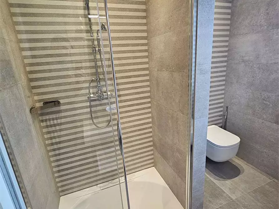 Immagine 31 di Casa bifamiliare in affitto  in Via Volta a Forte Dei Marmi