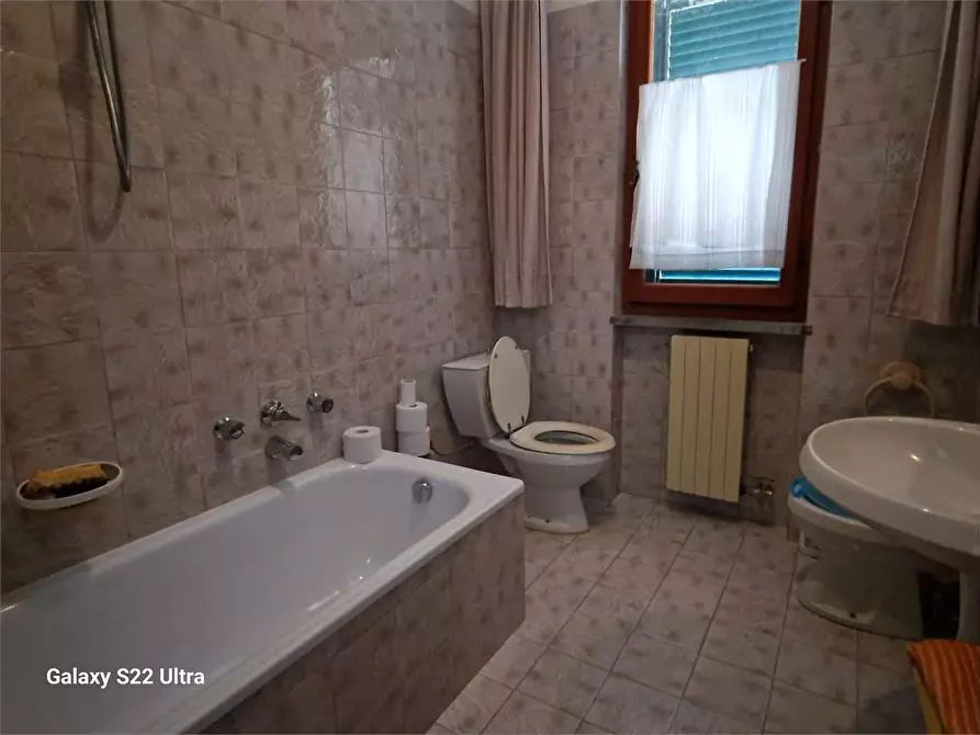 Immagine 26 di Casa indipendente in vendita  in Via  Salvatori a Seravezza