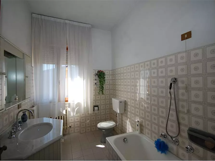 Immagine 37 di Villa in vendita  in Via Leonardo da Vinci a Pietrasanta