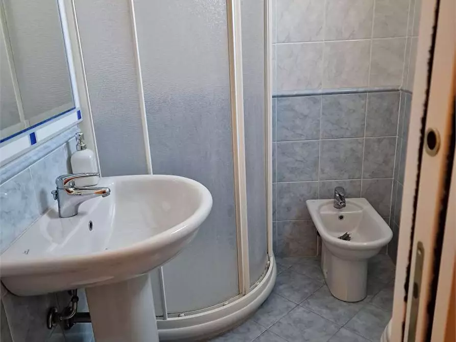 Immagine 26 di Appartamento in affitto  in Via Ugo Foscolo a Pietrasanta