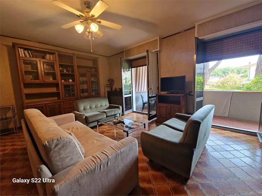 Immagine 1 di Appartamento in vendita  in Via  Pandolfino a Massa