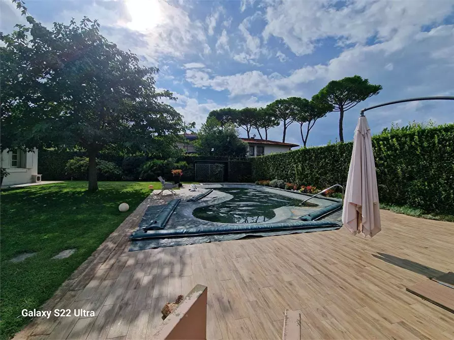 Immagine 56 di Villa in vendita  in Via Canova a Forte Dei Marmi