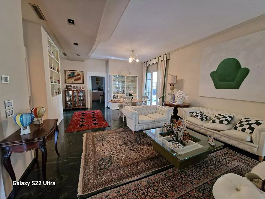 Immagine 20 di Villa in vendita  in Via Canova a Forte Dei Marmi