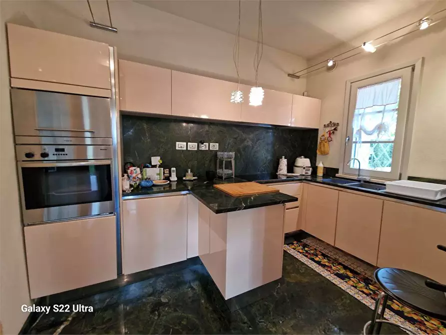 Immagine 14 di Villa in vendita  in Via Canova a Forte Dei Marmi