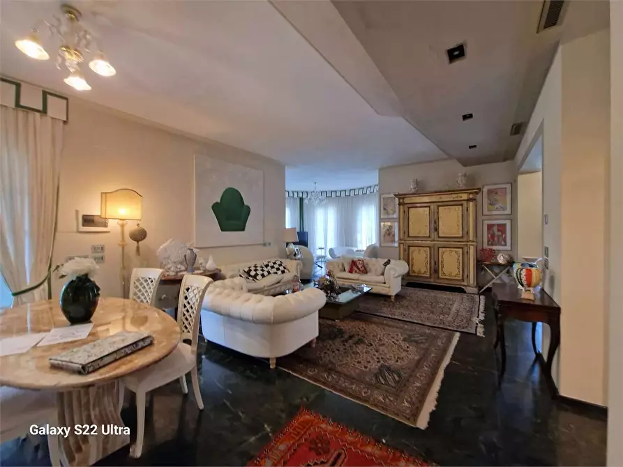 Immagine 26 di Villa in vendita  in Via Canova a Forte Dei Marmi