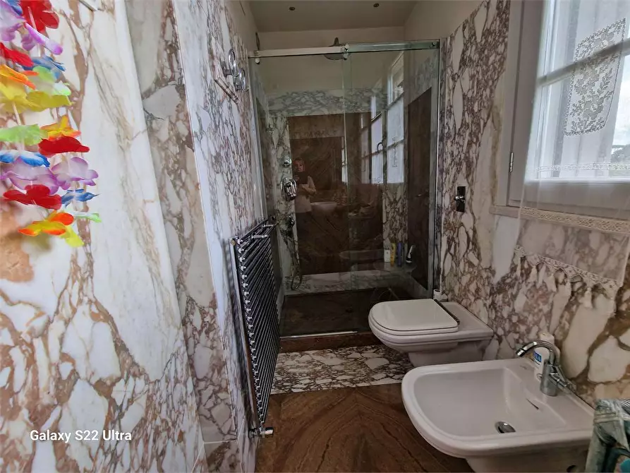 Immagine 51 di Villa in vendita  in Via Canova a Forte Dei Marmi