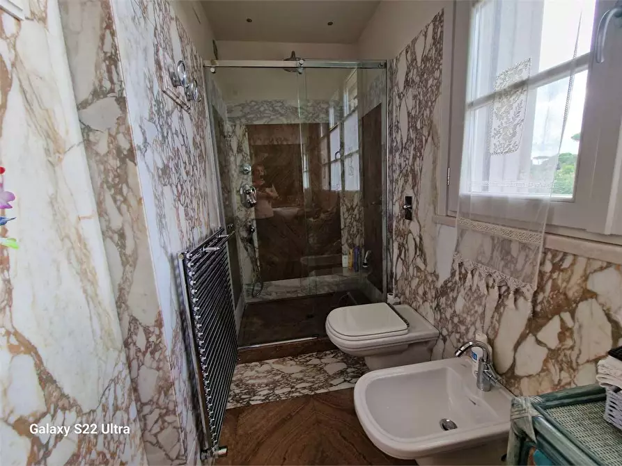 Immagine 52 di Villa in vendita  in Via Canova a Forte Dei Marmi