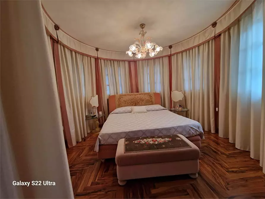 Immagine 34 di Villa in vendita  in Via Canova a Forte Dei Marmi