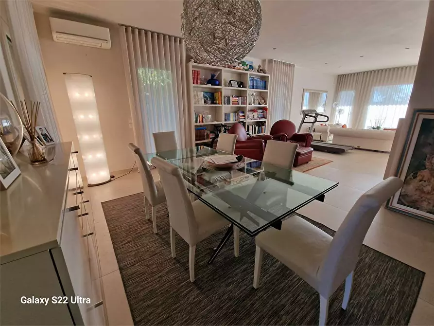 Immagine 17 di Villa in affitto  in Via Verdi a Forte Dei Marmi