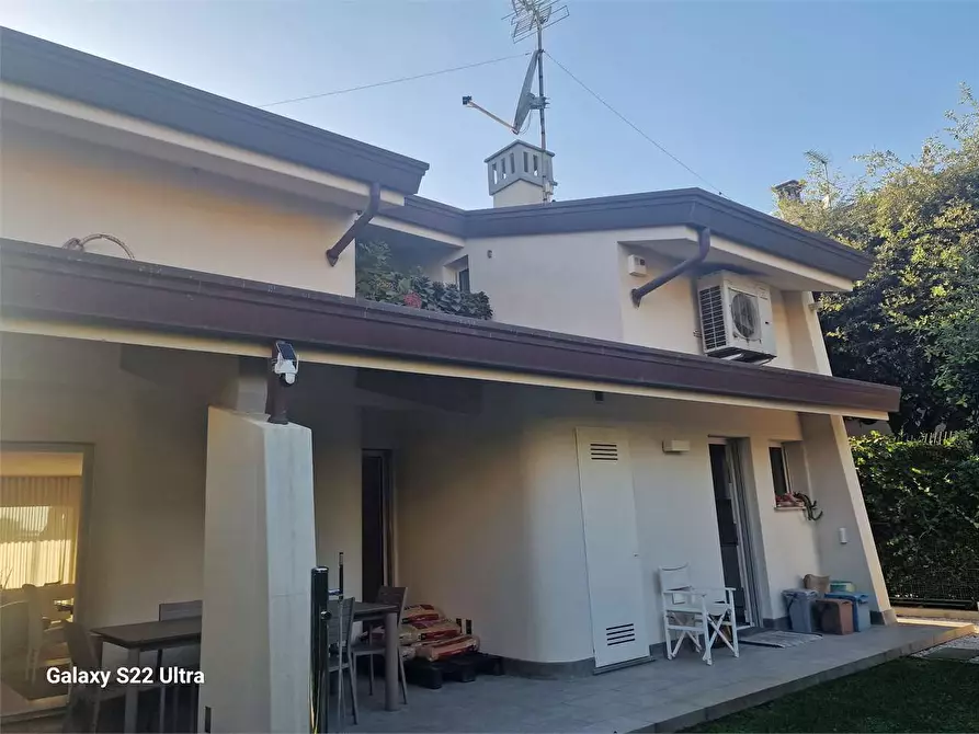 Immagine 50 di Villa in affitto  in Via Verdi a Forte Dei Marmi