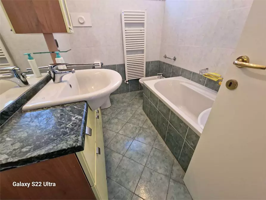 Immagine 24 di Appartamento in affitto  in Via Ugo Foscolo a Pietrasanta