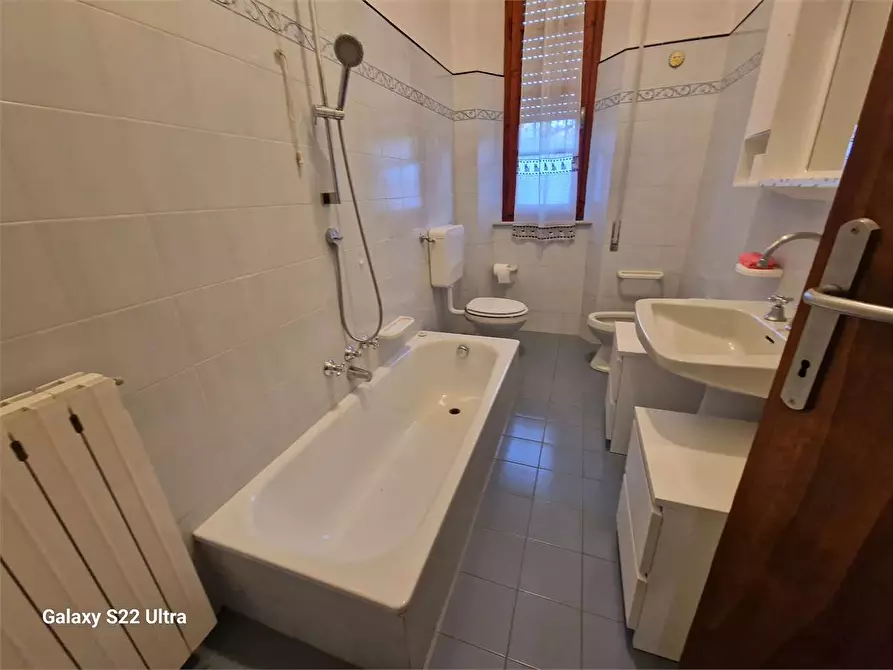 Immagine 19 di Villa in affitto  in Via Maddalena a Pietrasanta