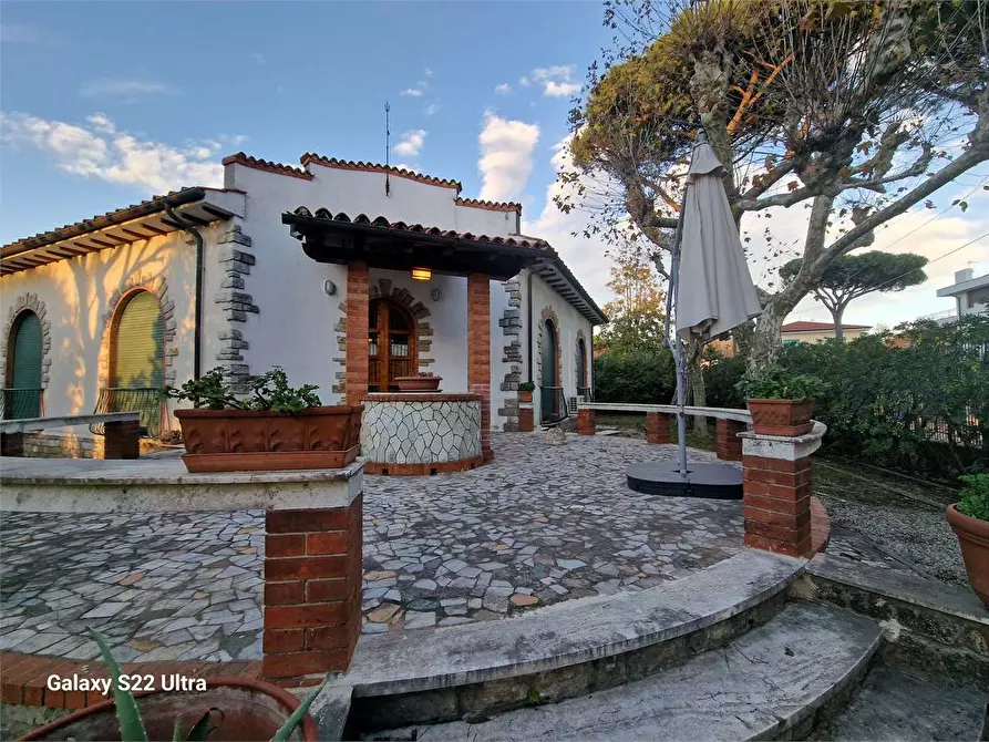 Immagine 5 di Villa in affitto  in Via Maddalena a Pietrasanta