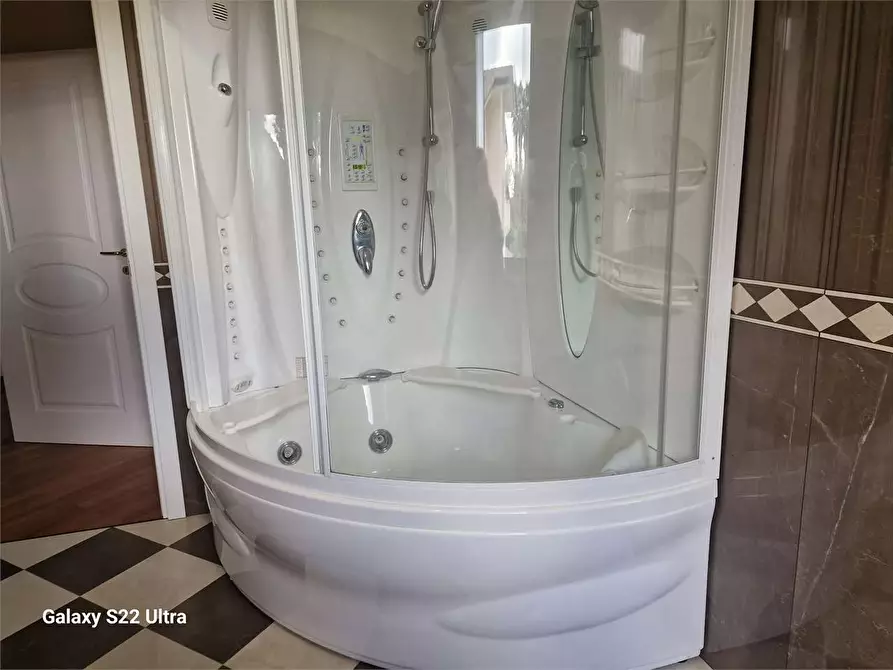 Immagine 20 di Villa in affitto  in via Romana a Montignoso