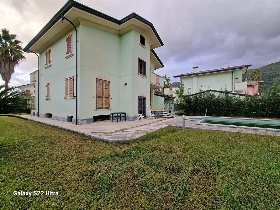 Immagine 37 di Villa in affitto  in via Romana a Montignoso