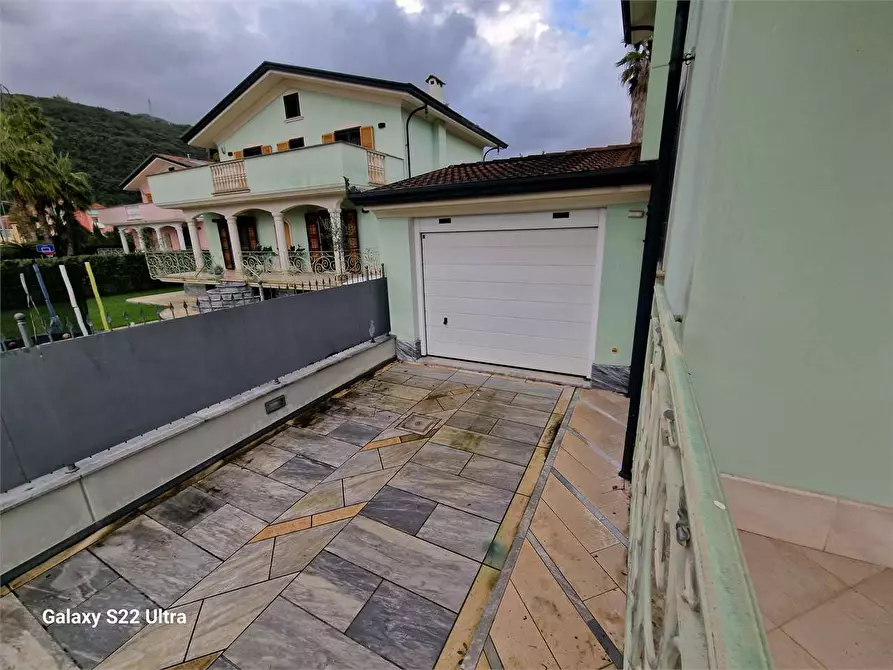 Immagine 32 di Villa in affitto  in via Romana a Montignoso