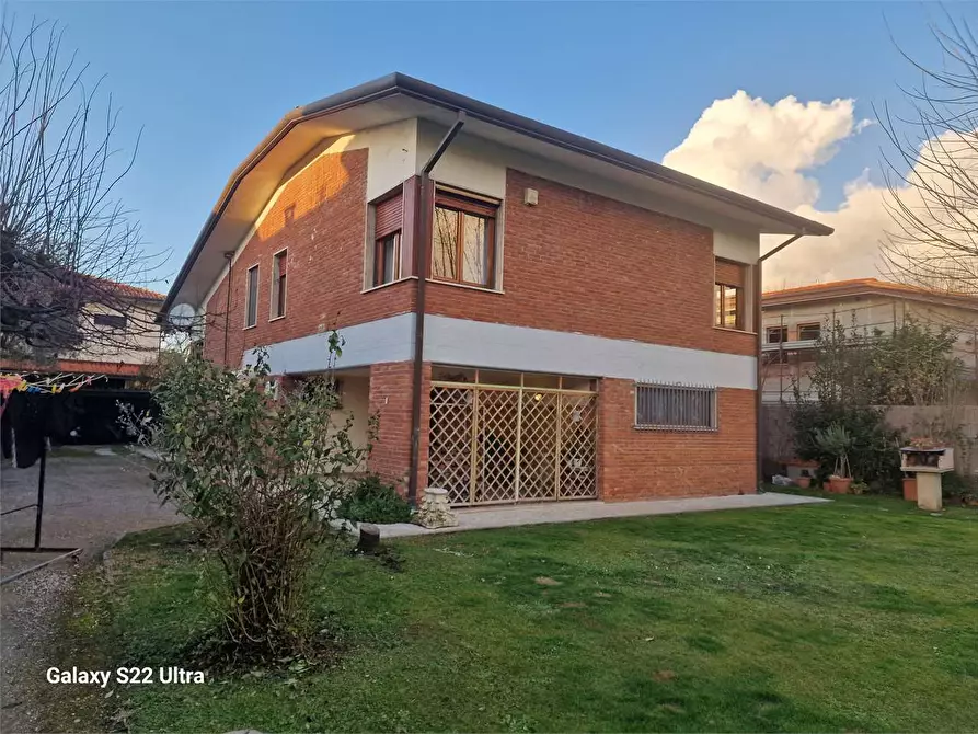 Immagine 6 di Villa in vendita  in Via Degli Olmi a Forte Dei Marmi