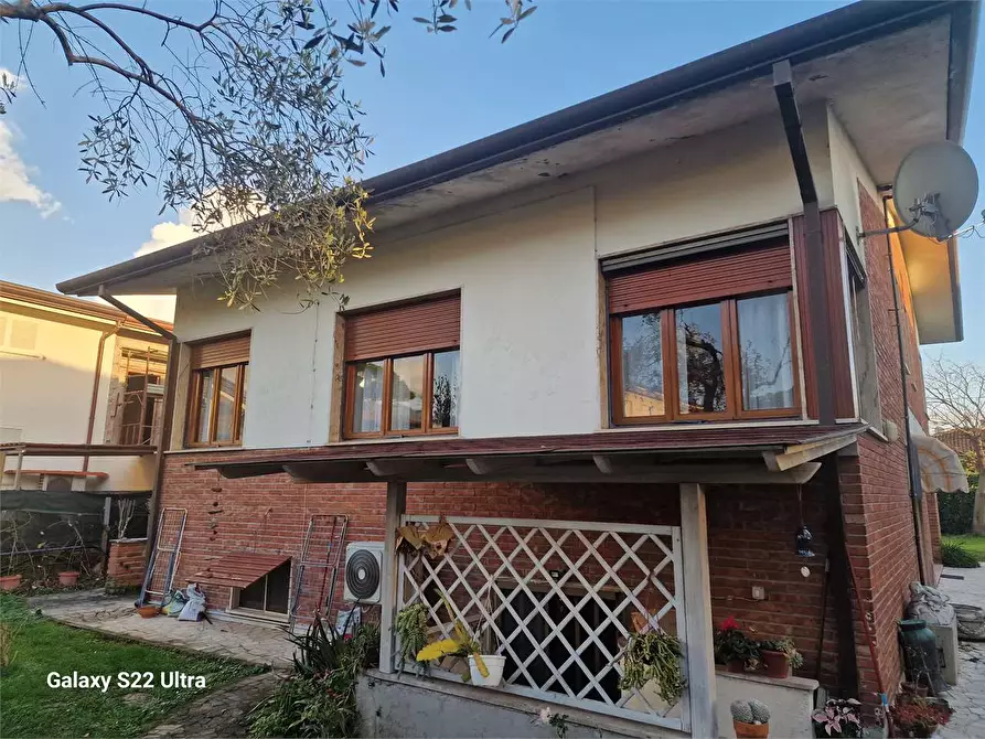 Immagine 3 di Villa in vendita  in Via Degli Olmi a Forte Dei Marmi