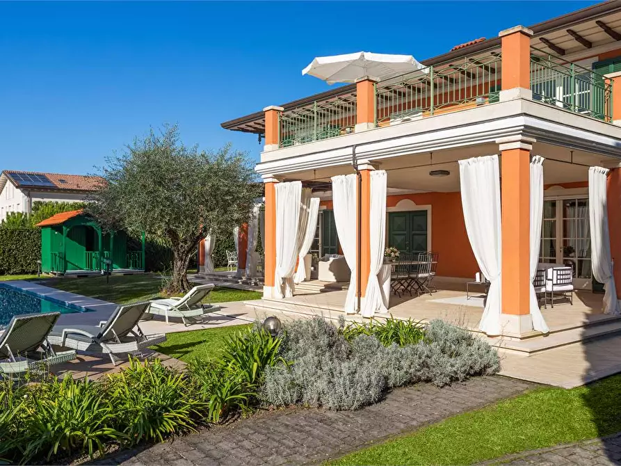 casa indipendente in affitto a Forte dei Marmi in zona Roma Imperiale