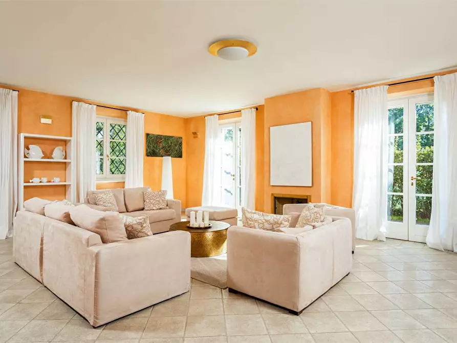 Immagine 20 di Villa in affitto  in Via  della Barbiera a Forte Dei Marmi