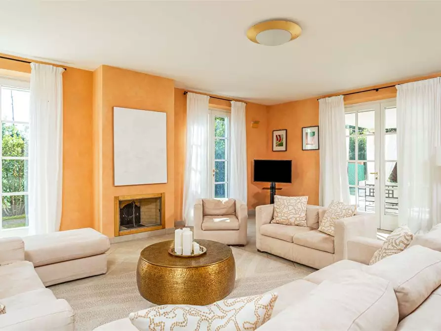 Immagine 26 di Villa in affitto  in Via  della Barbiera a Forte Dei Marmi