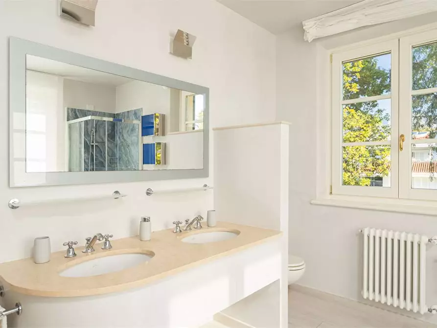 Immagine 36 di Villa in affitto  in Via  della Barbiera a Forte Dei Marmi