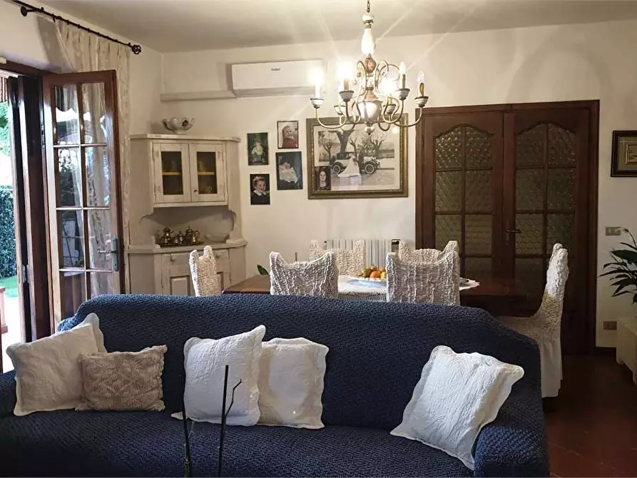 Immagine 20 di Villa in affitto  in Via Colombo a Forte Dei Marmi