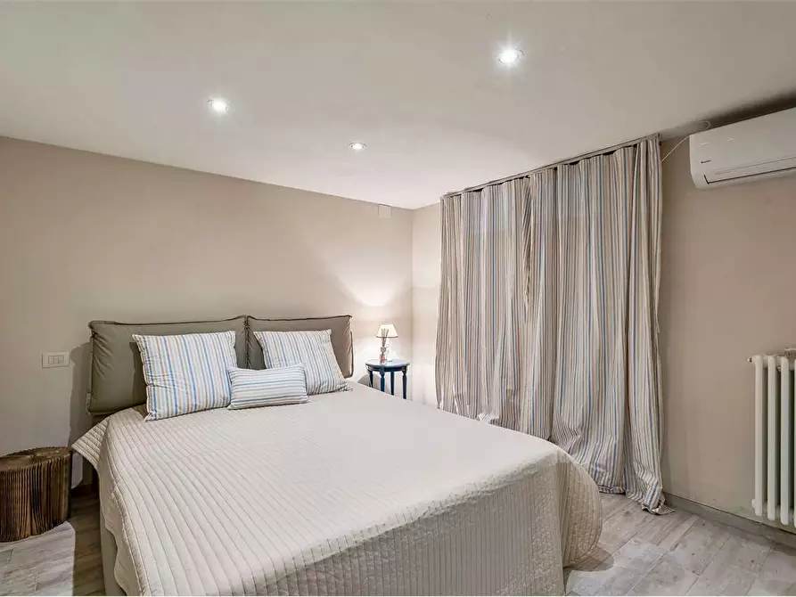 Immagine 26 di Casa bifamiliare in affitto  in Via Versilia a Forte Dei Marmi