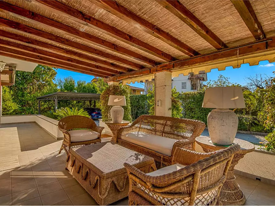 Immagine 38 di Casa bifamiliare in affitto  in Via Versilia a Forte Dei Marmi