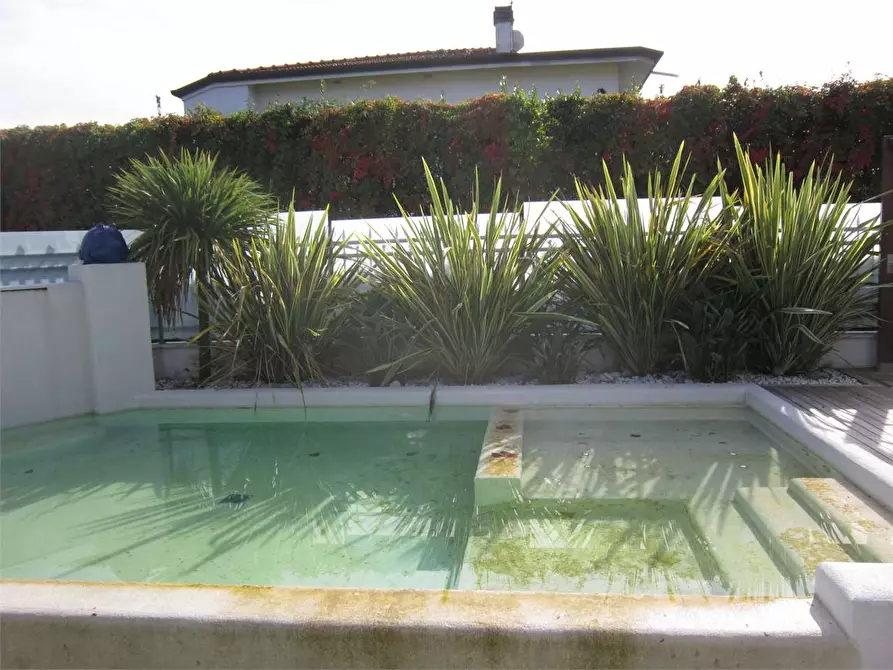 Immagine 33 di Villa in vendita  in Via B. Croce a Forte Dei Marmi