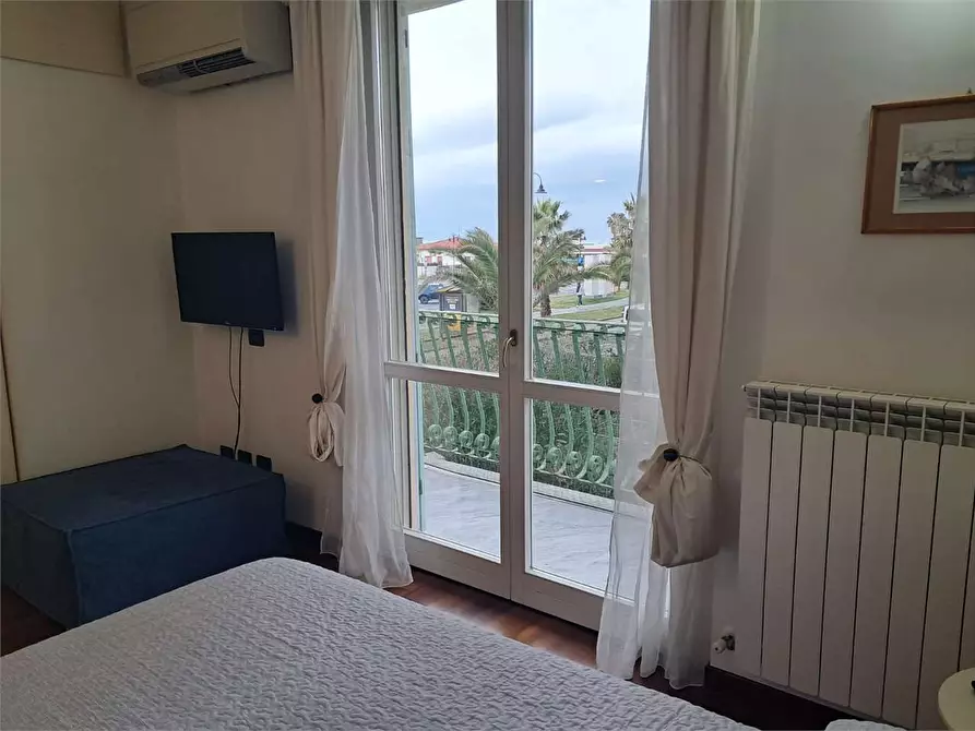 Immagine 18 di Appartamento in affitto  in Via Ugo Foscolo a Pietrasanta