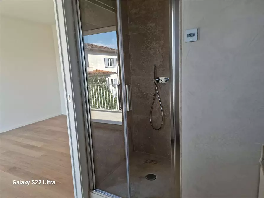 Immagine 44 di Villa in vendita  in Via Basilicata a Pietrasanta