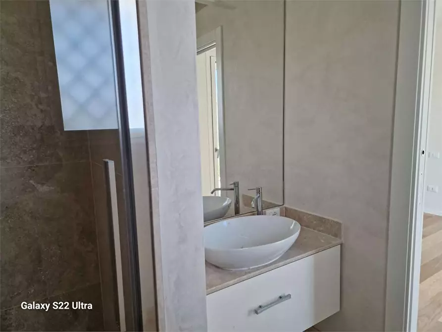 Immagine 28 di Villa in vendita  in Via Basilicata a Pietrasanta