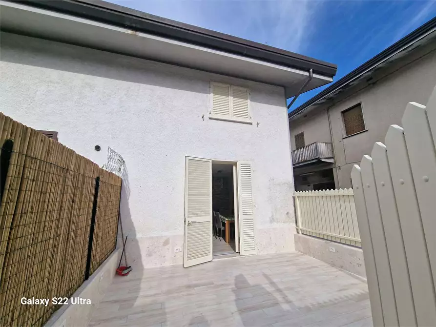 Immagine 2 di Casa bifamiliare in vendita  in Via Francesco Crispi a Forte Dei Marmi