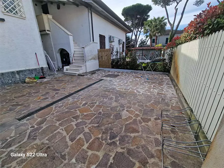 Immagine 3 di Casa bifamiliare in vendita  in Via Russo a Forte Dei Marmi