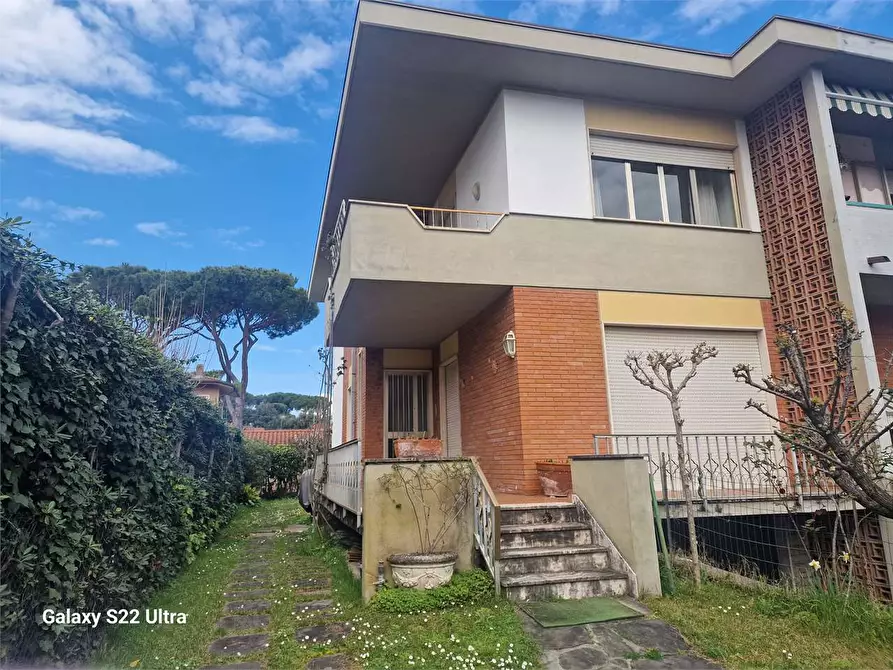 Immagine 23 di Casa bifamiliare in vendita  in Via Cortona a Pietrasanta