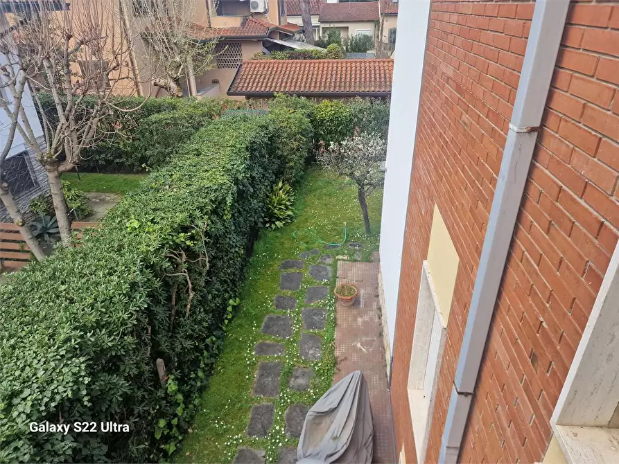 Immagine 24 di Casa bifamiliare in vendita  in Via Cortona a Pietrasanta