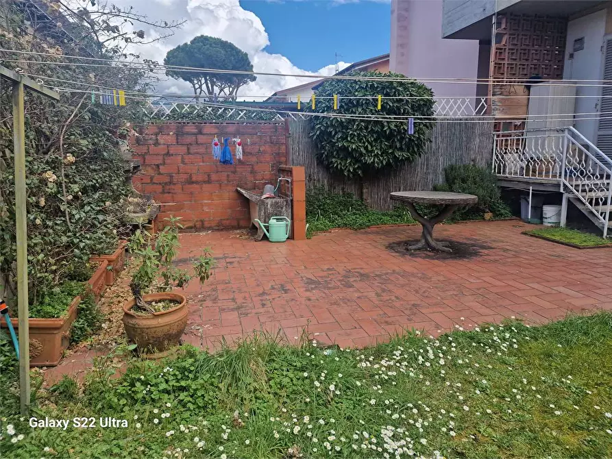 Immagine 25 di Casa bifamiliare in vendita  in Via Cortona a Pietrasanta