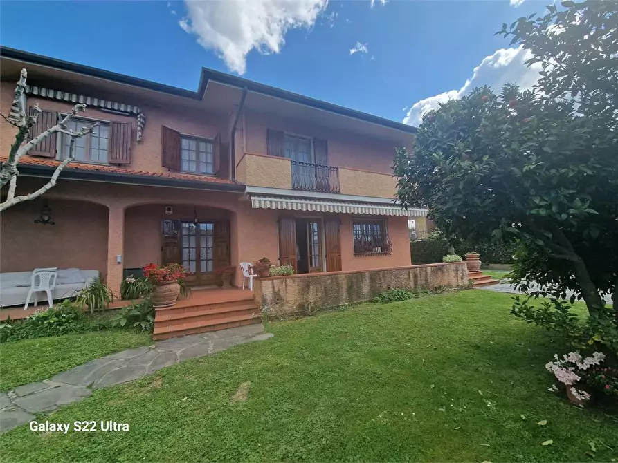 Immagine 10 di Villa in affitto  in Via Colombo a Forte Dei Marmi