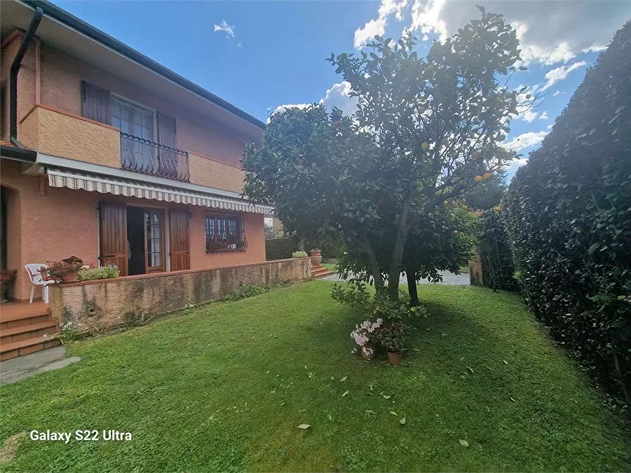 Immagine 44 di Villa in affitto  in Via Colombo a Forte Dei Marmi