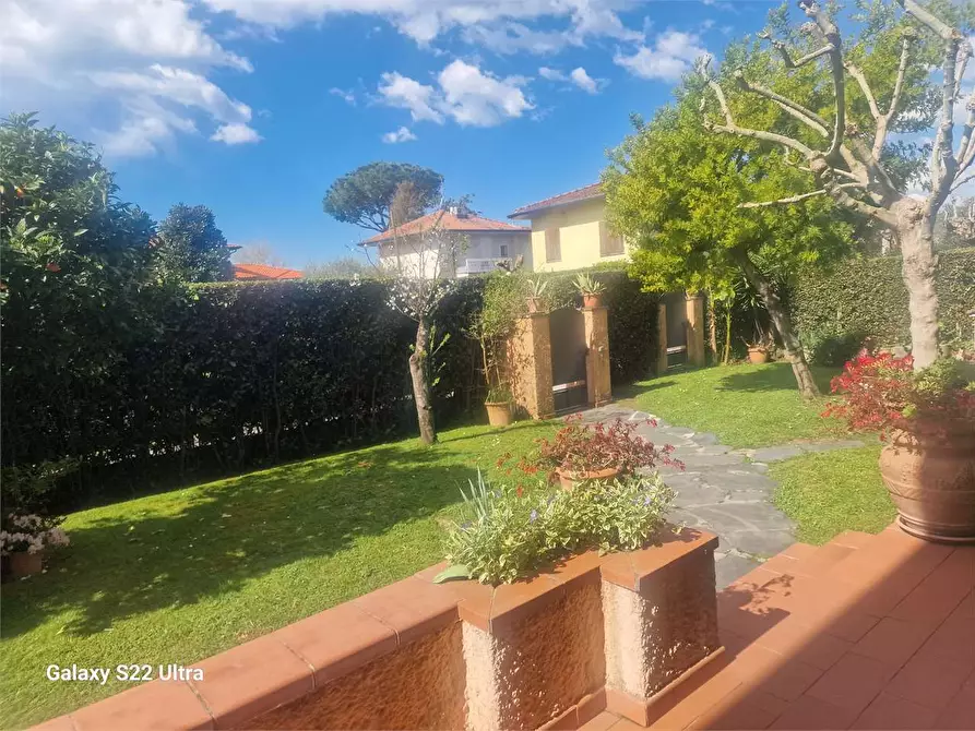 Immagine 53 di Villa in affitto  in Via Gorizia a Forte Dei Marmi