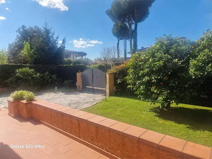 Immagine 55 di Villa in affitto  in Via Gorizia a Forte Dei Marmi