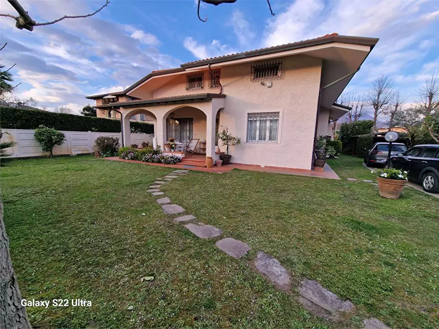 Immagine 56 di Villa in affitto  in Via Gorizia a Forte Dei Marmi