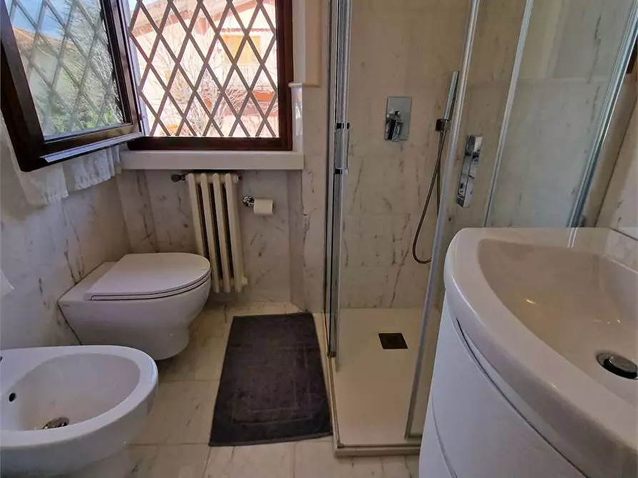 Immagine 47 di Casa bifamiliare in affitto  in Via G.Agnelli a Forte Dei Marmi