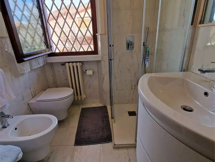 Immagine 49 di Casa bifamiliare in affitto  in Via G.Agnelli a Forte Dei Marmi