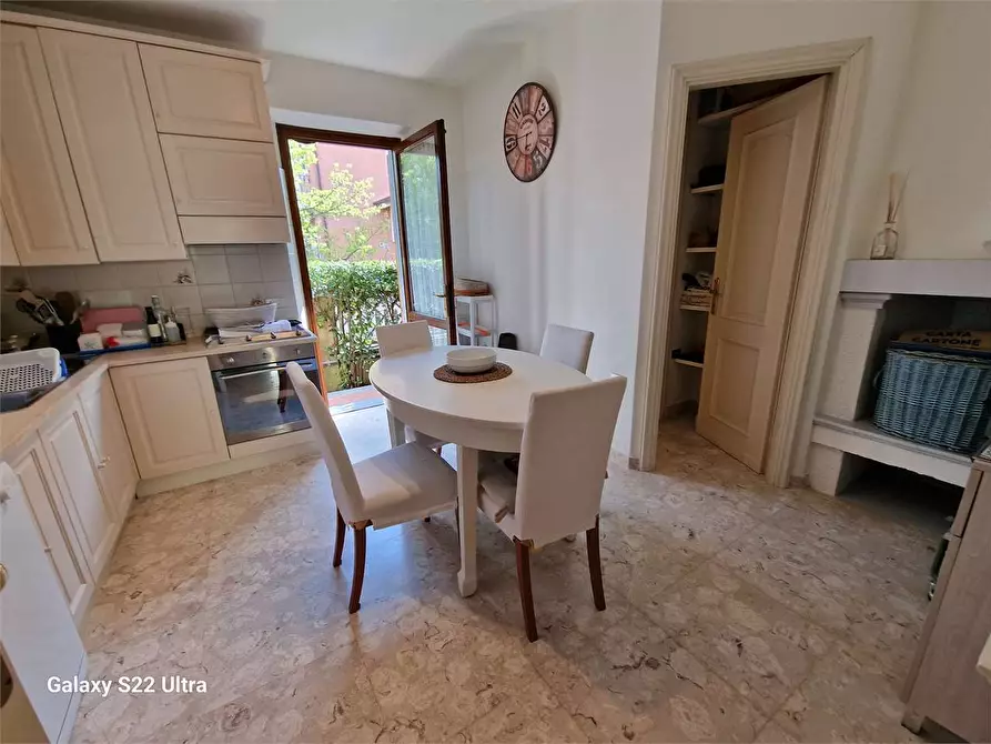 Immagine 9 di Casa bifamiliare in affitto  in Via G.Agnelli a Forte Dei Marmi