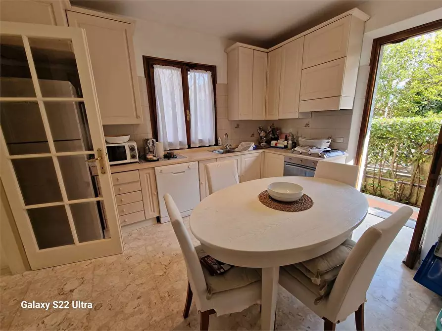 Immagine 10 di Casa bifamiliare in affitto  in Via G.Agnelli a Forte Dei Marmi